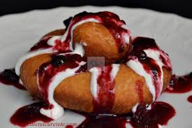 Papanasi Cu Branza De Vaci Sweets Recipes Food Food And Drink