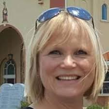 Floor & Decor is like no other flooring company, offering the broadest  in-stock selection of tile, wood, stone, related tools, and flooring  accessories at everyday low prices.