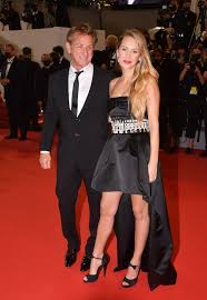 Titled flag day, it tells the true story of john vogel, a conman turned bank robber who has a difficult relationship with. Sean Penn Talks Covid 19 Anti Vaxxers Plus Working With Daughter Dylan On Flag Day