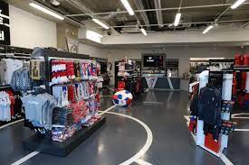 Górnik zabrze otworzył sklep kibica. Sklep Gornika Zabrze W Nowej Odslonie Sa Nowe Gadzety Zobaczcie Zdjecia Gol24