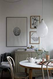 When it's clear that what's left behind is garbage—such as food wrappers, broken furniture, or leftover cleaning supplies—the landlord is free to dispose of it. 8 Tips How To Furnish A Small Apartment Inattendu