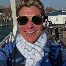 Robert Bella Hatt (@rbhmakesmoves) · Annapolis, MD