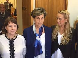She was born in lima, peru, in 1942, but at the age of 3 she moved to chile with her mother and two brothers. Isabel Allende Ist Neue Vorsitzende Der Sozialisten In Chile Amerika21