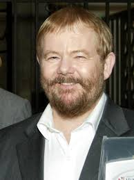 Frank Coulson's Instagram, Twitter & Facebook