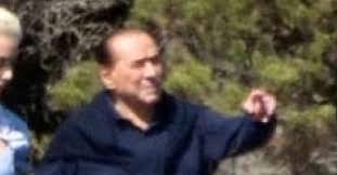 Chi è marta fascina, compagna e spalla fedelissima e silenziosa di silvio berlusconi. Silvio Berlusconi Appears In Public For The First Time With His New Partner Marta 53 Years Younger Than Him Pictures World Today News