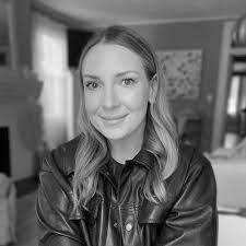 Cindy Vian's Instagram, Twitter & Facebook