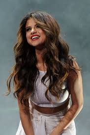 A lot hairstyle pictures of selena gomez, including selena gomez's short hair, shoulder length hair, long hairstyles and updos! How To Get Beachy Waves For Any Hair Type Long Hair Styles Selena Gomez Hair Hair Styles