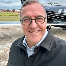 Sharon Case, Hunter King, Joshua Morrow, Eric Braeden,and other Y&R members 