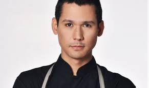 Να έχεις σκηνοθετήσει τον κοντιζά και να μην το ξέρεις. Swthrhs Kontizas Poios Einai O Kriths Toy Masterchef Poy Apokalesan Samoyrai Zappit