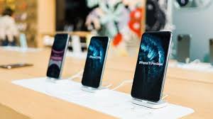 Beli iphone 11 pro max online berkualitas dengan harga murah terbaru 2021 di tokopedia! Update Harga Iphone Terbaru April 2020 Di Indonesia Iphone 11 Series Naik Lagi Rp 1 Juta Surya