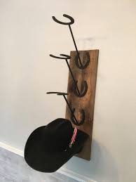 Horseshoe And Barn Wood Cowboy Hat Rack Etsy Cowboy Hat Rack Barn Wood Cowboy Hats