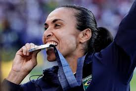 Com retorno de Marta e novidades da base, Arthur Elias convoca seleção feminina para amistosos contra os EUA