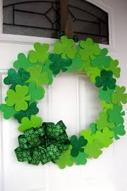 How to make diy decor quickly and beautifully for st. 26 Easy Diy St Patrick S Day Decorations Best Celebration Decorating Ideas For St Patrick S Day