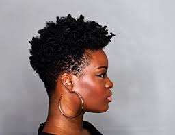 La coupe courte afro est déjà absolument. 1001 Photos Pour La Coiffure Africaine Savoir Les Options