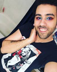 What tips are there for a successful first faceless stream?