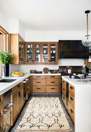 Natural Walnut Cabinetry Is Back And We Are In Love Alexander Design La Interior Design Carbon Al Tuscan Kitchen Kitchen Inspiration Design Kitchen Design