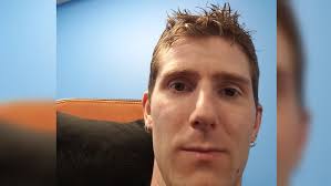 Linus Selfie Know Your Meme Distracted boyfriend meme template also called: linus selfie know your meme