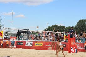 Seit 1996 ist beachvolleyball zudem eine olympische sportart. Beachvolleyball Regeln Anleitung Sport Regeln Spielregeln De