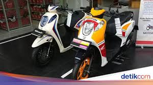 Nah, buat kalian yang lagi mau memodifikasi honda genio, berikut ini ada satu contoh yang menarik. Tampil Racing Honda Genio Ini Pakai Kelir Tim Repsol Motogp
