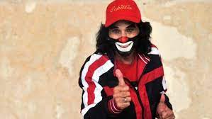 Qué tristeza me da la partida de el gran cepillín, mi payaso favorito desde niño, tuiteó por su parte el cantante aleks syntek. Tf2g292saadukm