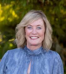 Karen Weidner's Instagram, Twitter & Facebook