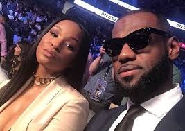 Gloria marie james, a mother of lebron, gave him birth at age of 16 years old. Savannah Brinson Wiki Lebron James Wife Bio Age Height Ethnicity