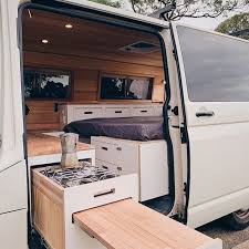 Vanlayouts En Instagram I Love This Low Roof Conversion I Love The Outdoor Kitchen And The Layout Camper Van Conversion Diy Van Interior Tiny House Camper