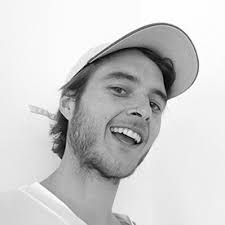 Ash Nel's Instagram, Twitter & Facebook