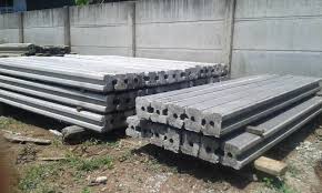 Ada dua komponen utama dalam penyusunan pagar panel beton yaitu tiang pancang (kolom) dan panel pagar beton. Pagar Panel Beton Tangerang Mahri Beton