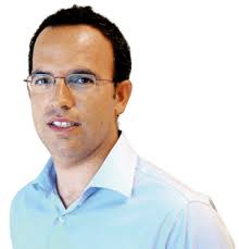 Colunista no expresso e no record, é comentador político na rtp e na tsf. A Estatua De Salpedro Adao E Silva