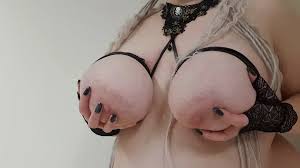 Laced up and Binding and Bounching My Boobs: Dutch BBW Porn