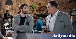 Τι θα γίνει ανάμεσα στη βάλια, τον μάνο και τον πατέρα δημήτριο; Fonos Sto To Kafe Ths Xaras Nekros Apo Pyrobolismo Xarakthras Ths Seiras