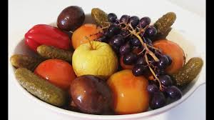 Apa 600 g cartofi fierti 1 morcov mare fiert 140 g castraveti marinati 100 g ghebe marinate (optional) 100 g gogosar din otet 1. Salata De Ghebe Opintici Cu Gogosari Conservare La Borcan Youtube