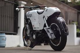 Masbro juga bisa memesan decal sticker yang akan membalut semua body supra x 125, namun pastinya lebih mahal dibandingkan striping biasa. Modifikasi Honda Supra X Dirombak Jadi Pesawat Oss Challanger Nasa Motorplus