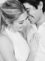 An Engagement Shoot at the Commodore Perry Estate