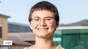 Vera Becker's Instagram, Twitter & Facebook