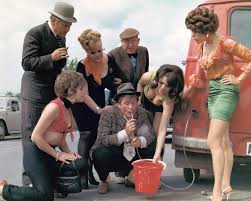Kører stadig i københavn transporter (international) til at film 4. Olsenbanden 50 Ar Derfor Droppet De Dristige Damer Vg