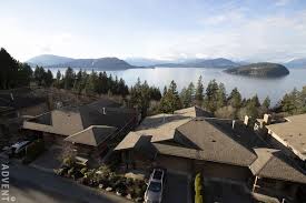 ocean mountain view luxury 2 bedroom townhouse rental at seascapes in west vancouver townhouse west vancouver townhouse for rent
