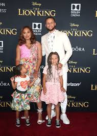 Latest on golden state warriors point guard stephen curry including news, stats, videos, highlights and more on espn. Steph Curry Snuggles With Kids In New Pic Hollywood Life