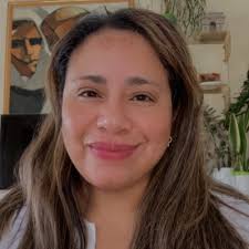 La Facultad de Enfermería y Obstetricia ha nombrado a la profesora María  Paz Ross Arias como directora de la Escuela de Obstetricia y Puericultura,  en reemplazo de la profesora Andrea S. |