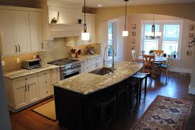 kraftmaid putnam maple canvas