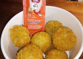 Cilok adalah singkatan aci di colok kudapan ini aslinya berasal dari bandung khas sunda yang termasuk jajanan favorit dan terkenal di jawa barat. Resep Praktis Resep Cilok Goreng Crispy