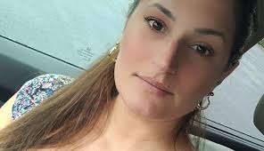 Doris Fernandez (doritika_)