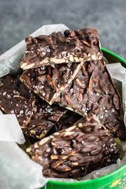 Dark Chocolate Almond Bark With Sea Salt A Seriously Addictive Easy To Make De Chocolate Bark Recipes Christmas Chocolate Bark Recipe Christmas Bark Recipes