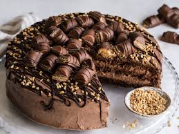 Kinder Bueno Torte Die Besten Backrezepte Mit Gelinggarantie Rezept In 2020 Backrezepte Kuchen Und Torten Rezepte Kuchen Rezepte Einfach