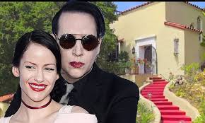 Marilyn manson has found himself amid controversy after his former partner evan rachel wood accused him of being abusive towards her. Marilyn Manson Reveals He Has Sex At Least 5 Times A Day Daily Mail Online