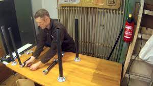 Das kabelmanagement unter dem tisch darf natürlich auch nich. Tutorial Verstellbarer Stehtisch Eigenbau Diy Standing Desk Youtube
