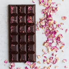 Anne Au Chocolat On Instagram This Chocolate Bar With Crystallised Rose Petals From Confiserieflorian Is Just Divine Chocolate Rose Petals Chocolate Bar