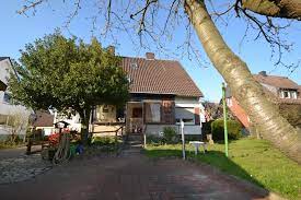 175m², wintergarten, keller/vollunterkellert, nebengebäude mit zwei einzelgaragen. 49191 Belm Vehrte Ruhig Gelegenes Ein Zweifamilienhaus Mit Keller Und Garage Auf Einem Eigentumsgrundstuck Foppe Immobilien