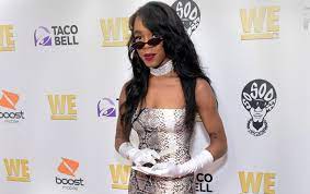 R Kelly S Daughter Says She Doesn T Have A Relationship With Him